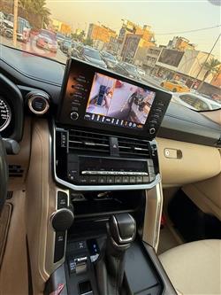 تۆیۆتا لاند کروزەر